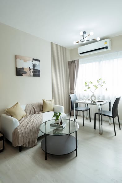 bedroom and living room of A Space ME Sukhumvit 77