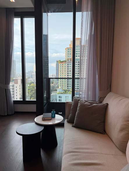 living room and bedroom of AESTIQ Thonglor