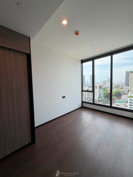 room interior of AESTIQ Thonglor