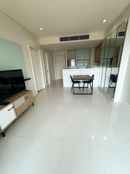 Aguston Sukhumvit 22