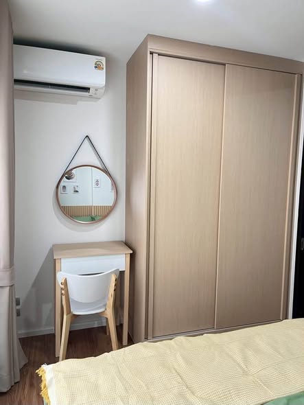 bedroom and room interior of ALIVE SUKHUMVIT 76