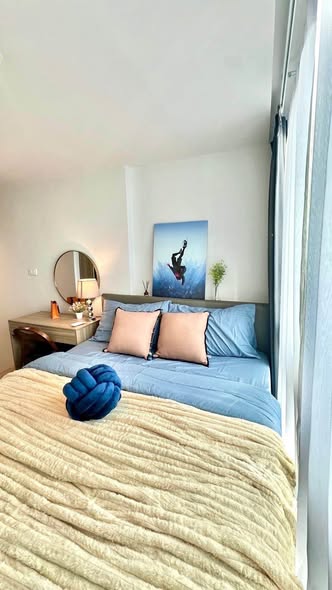 bedroom of Altitude Unicorn Sathorn