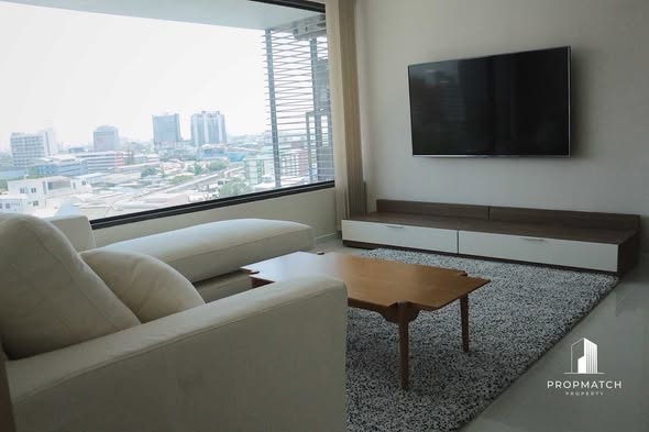 living room of Amanta Lumphini