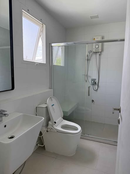 bathroom of Anya Bangna – Ramkamhaeng 2