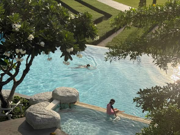 pool of Anya Bangna – Ramkamhaeng 2