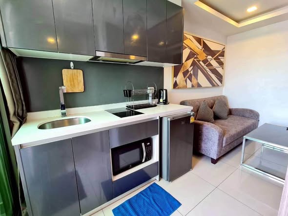 kitchen of Arcadia Beach Continental