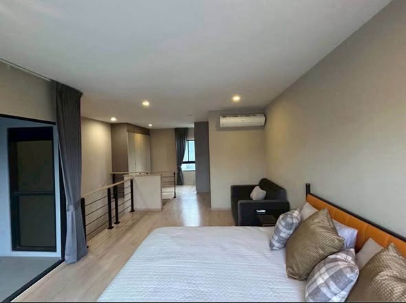 bedroom and room interior of Arden Phatthanakan