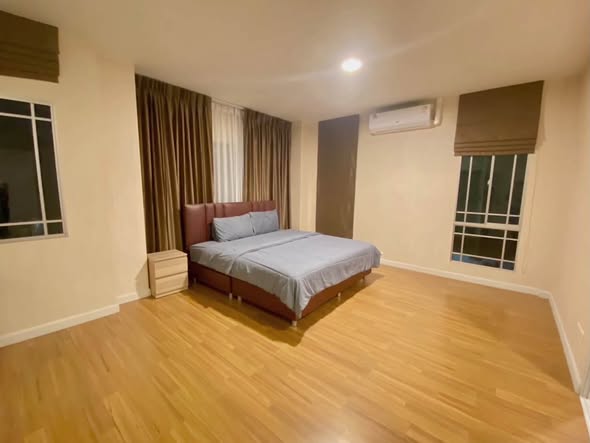 bedroom of Areeya Mandarina Sukhumvit 77