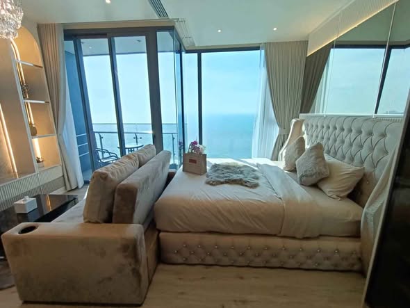 bedroom and living room of AROM WONGAMAT