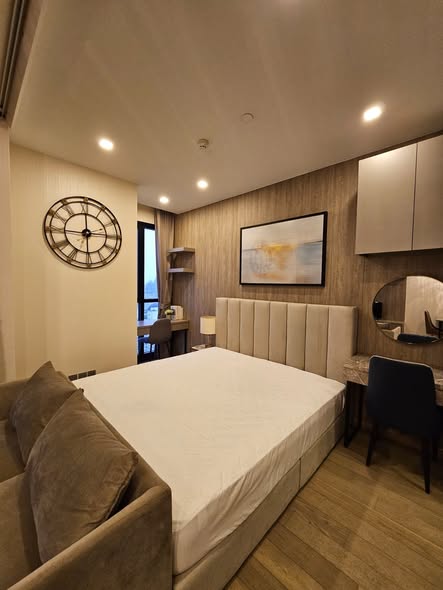 bedroom of Ashton Asoke