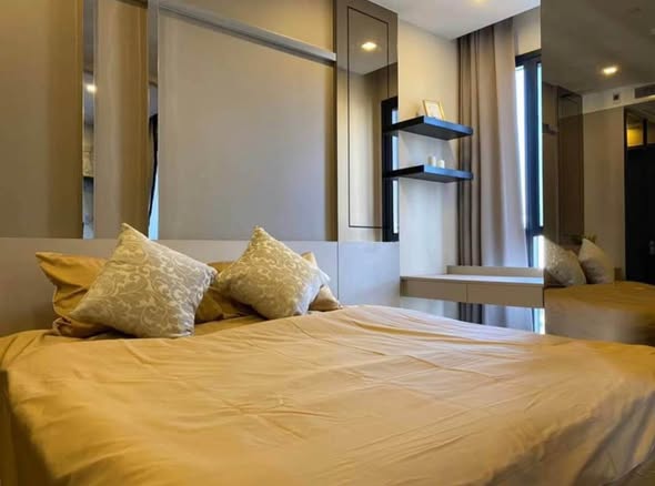 bedroom of Ashton Asoke