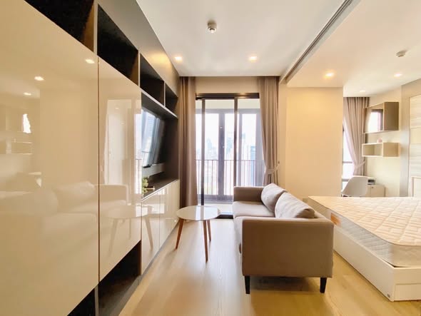 bedroom and room interior of Ashton Asoke