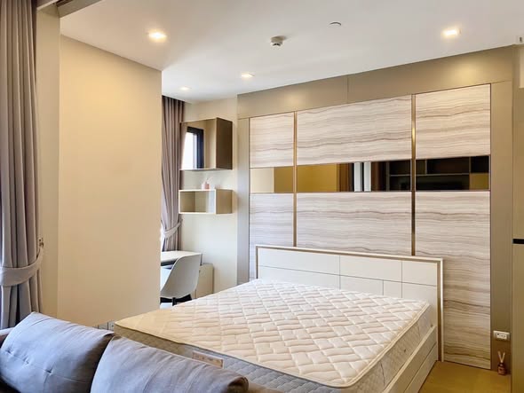 bedroom and room interior of Ashton Asoke