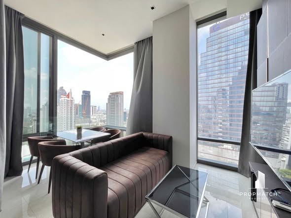 bedroom and living room of Ashton Silom