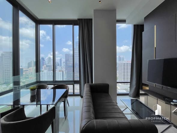 living room of Ashton Silom
