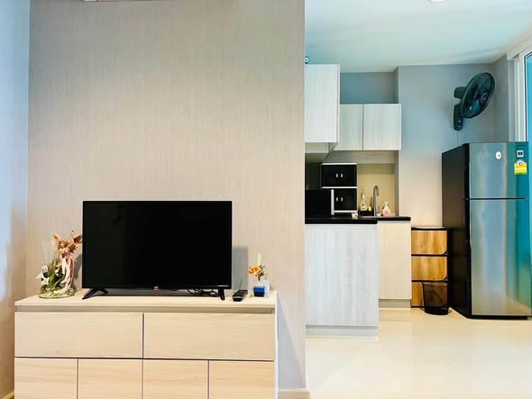 living room and room interior of แอสปาย เอราวัณ ไพร์ม Aspire Erawan Prime