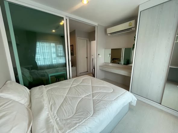 bedroom and room interior of Aspire Erawan Tower B