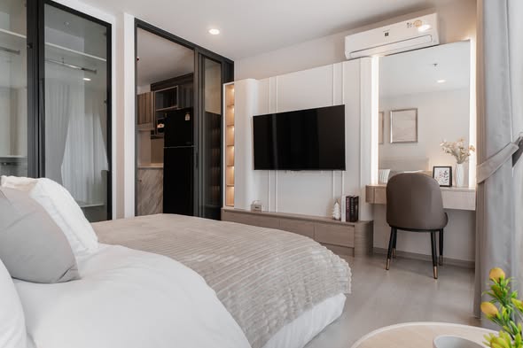 bedroom and room interior of Aspire Onnut Station