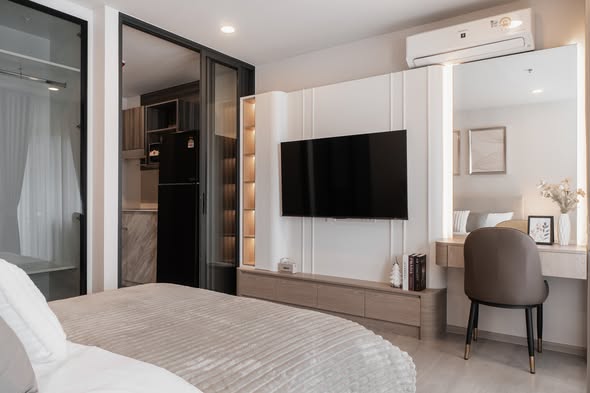 bedroom and room interior of Aspire Onnut Station