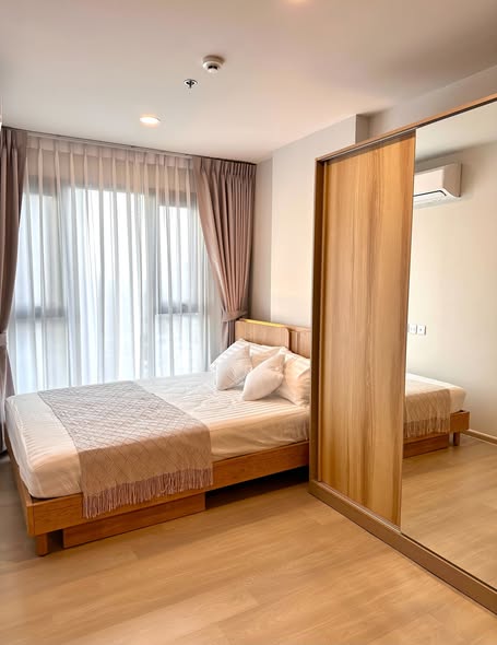 bedroom and room interior of Aspire Onnut Station