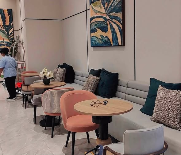 living room of Aspire Onnut Station