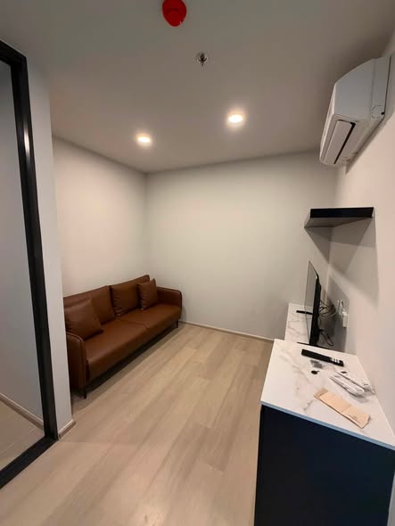 room interior of Aspire Onnut Station
