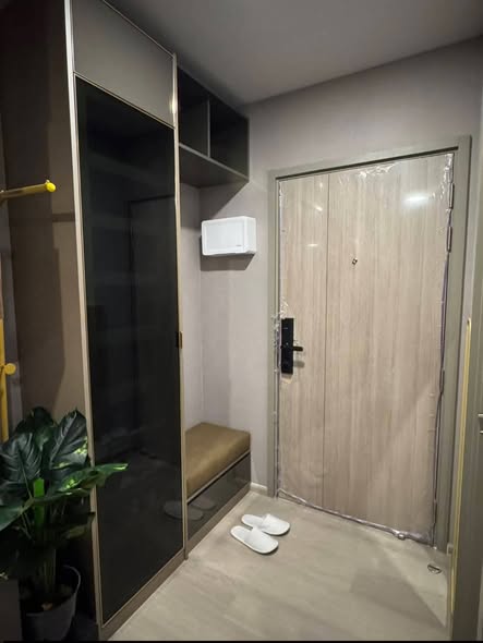 room interior of Aspire Onnut Station