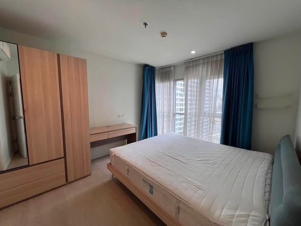 bedroom of Aspire Rama 9