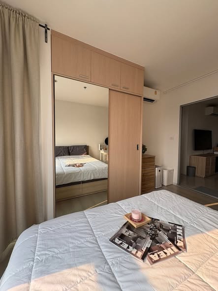 bedroom and room interior of Aspire Sukhumvit 48