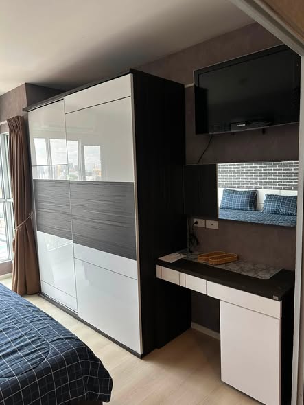 bedroom and room interior of Aspire Sukhumvit 48