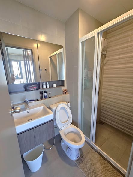 bathroom of Aspire Sukhumvit-Rama 4