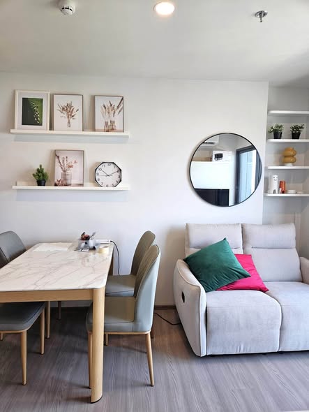 living room and room interior of Aspire Sukhumvit-Rama 4