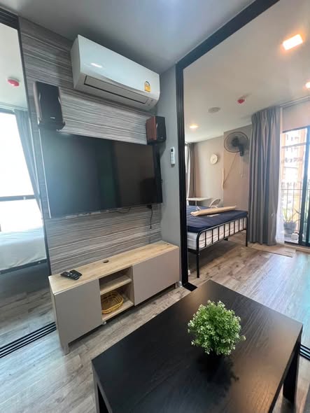 room interior of Atmoz รัชดา-ห้วยขวาง คอนโด