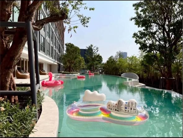 pool of Atmoz Tropicana Bangna