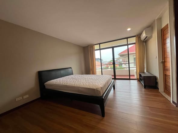 bedroom and room interior of Baan Green Town