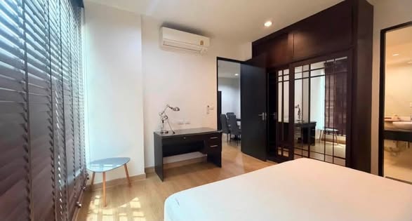 bedroom and room interior of Baan Klang Krung Siam-Pathum Wan