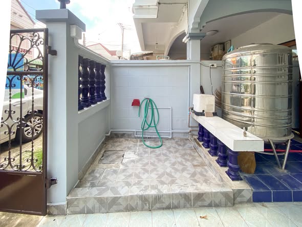 bathroom of Baan Klang Muang Chokchai 4