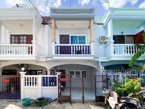 Baan Klang Muang Chokchai 4