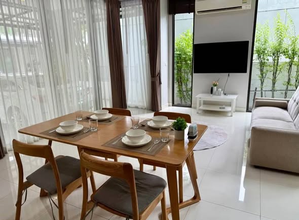 living room and room interior of Baan Klang Muang CLASSE