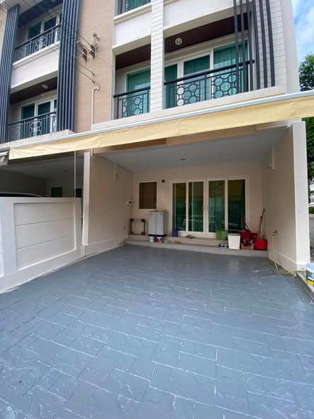 Baan Klang Muang Rama 9