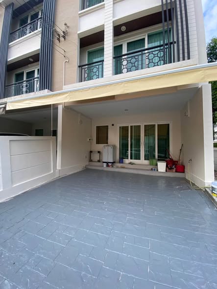 Baan Klang Muang Rama 9