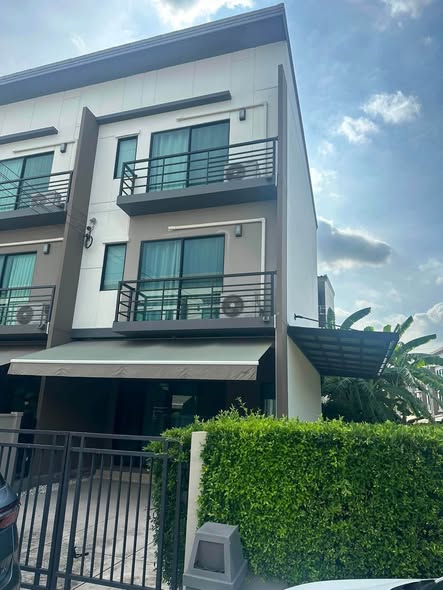 บ้านกลางเมืองศรีนครินทร์-อ่อนนุช | Baan Klang Muang Srinakarin-Onnut
