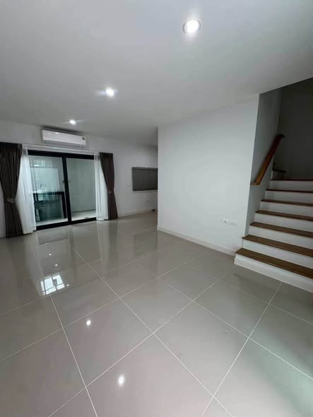 Baan Klang Mueng North Ratchapruek