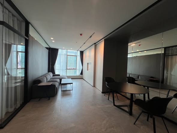 room interior of Baan Sathorn Chao Phraya