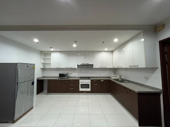 kitchen of Baan Suanpetch