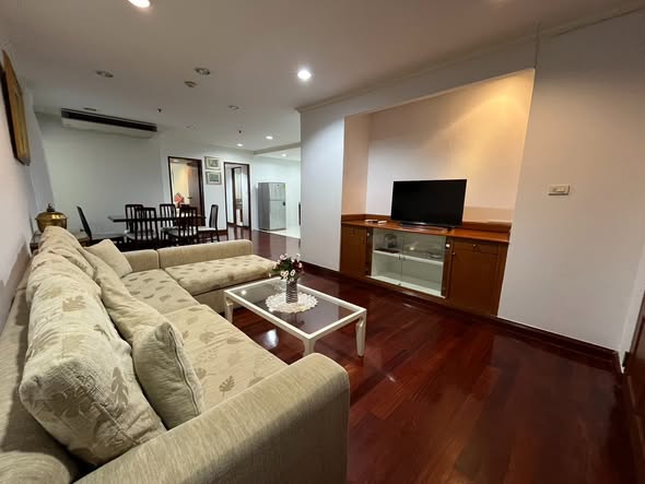 living room of Baan Suanpetch