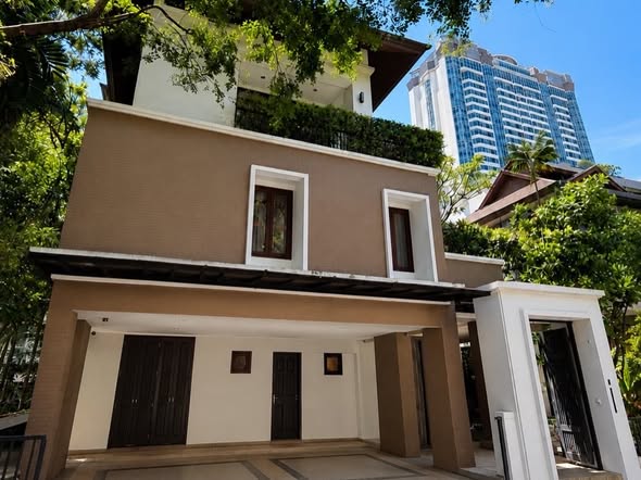 Baan Sukhumvit 18
