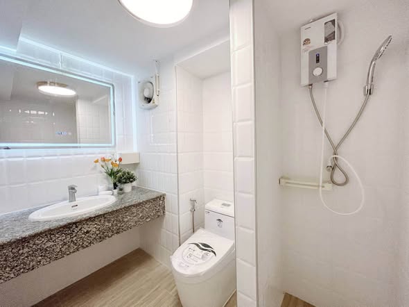 Bang Na Place Condo