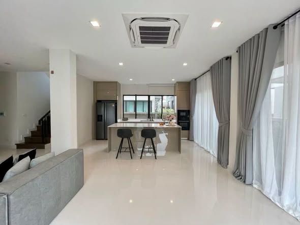 living room and kitchen of Bangkok Boulevard Rama 9