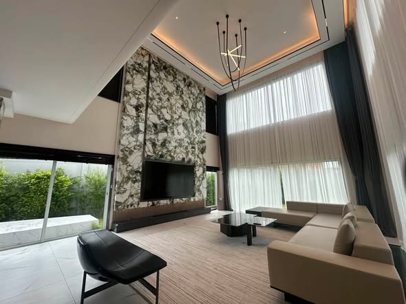 living room of Bangkok Boulevard Signature Sathorn-Ratchaphreuk
